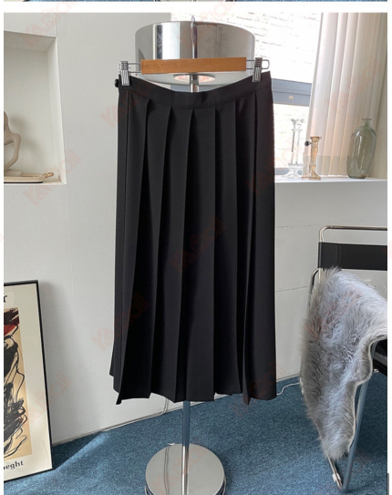 women pleated black slazenger skirt